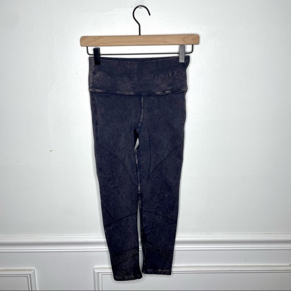 NUX One By One Mineral Wash Black Wash Crop Legging Womens XS - Picture 1 of 10